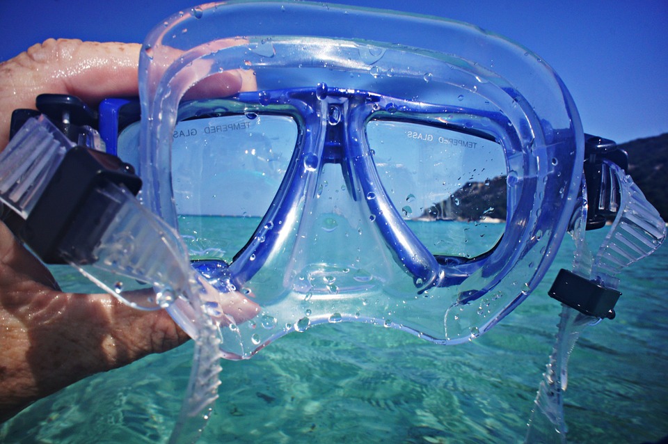 Decisions to Make Before Buying a Snorkeling Mask