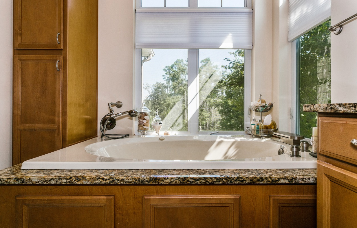Considerations When Choosing a Hot Tub at Home